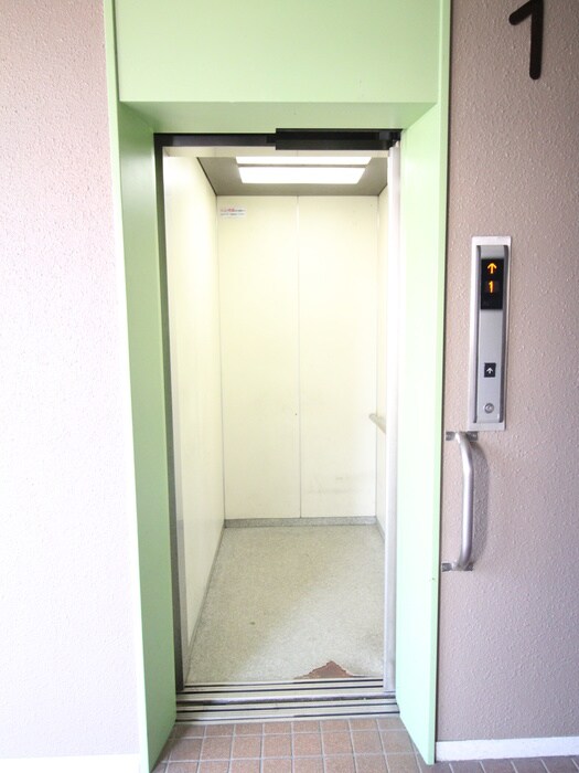 物件外観写真6　(建物設備)