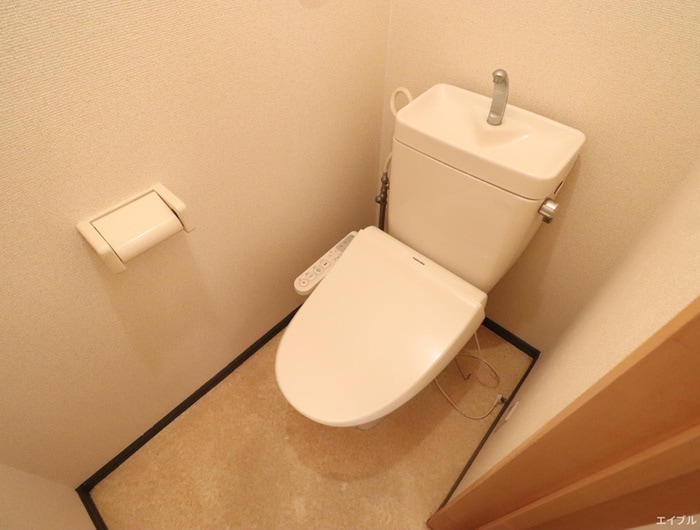 物件内観写真14　(トイレ)