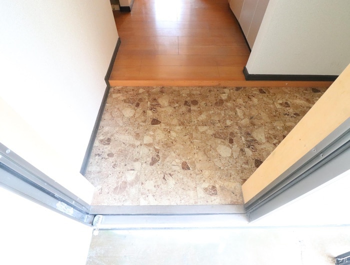 物件内観写真18　(玄関)