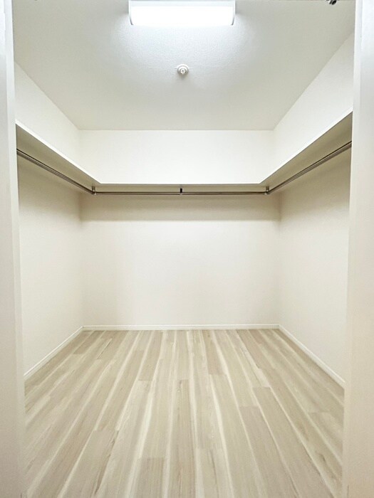 物件内観写真18　(収納)