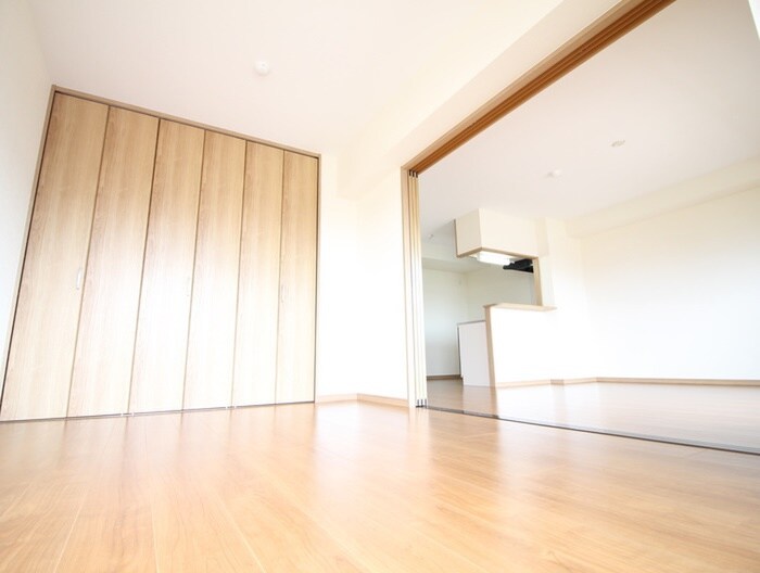 物件内観写真8　(居室)