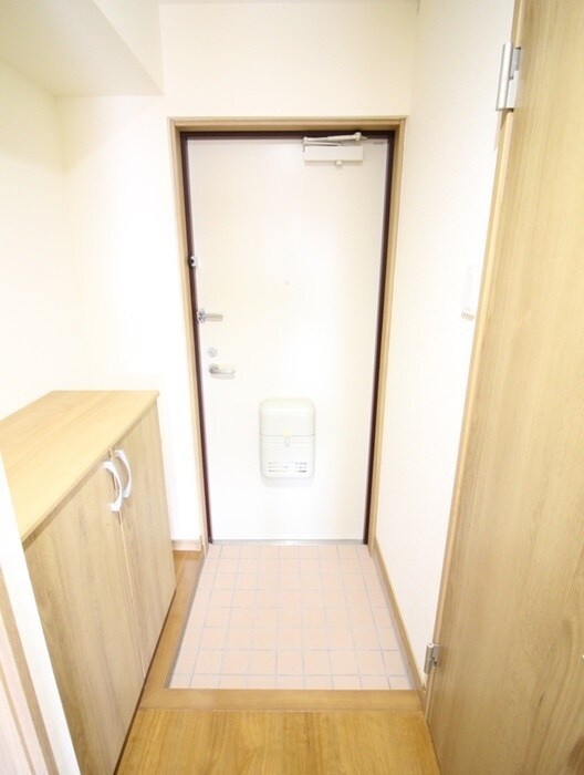 物件内観写真17　(玄関)