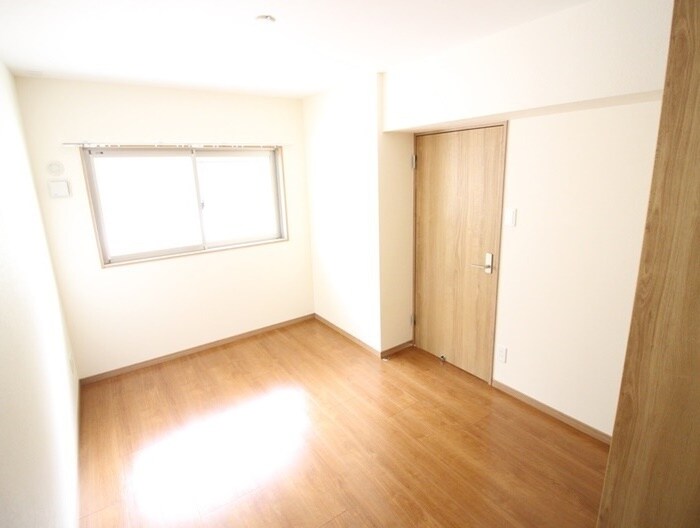 物件内観写真19　(居室)