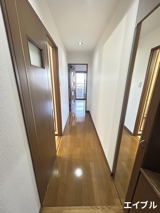 物件内観写真18　(廊下)