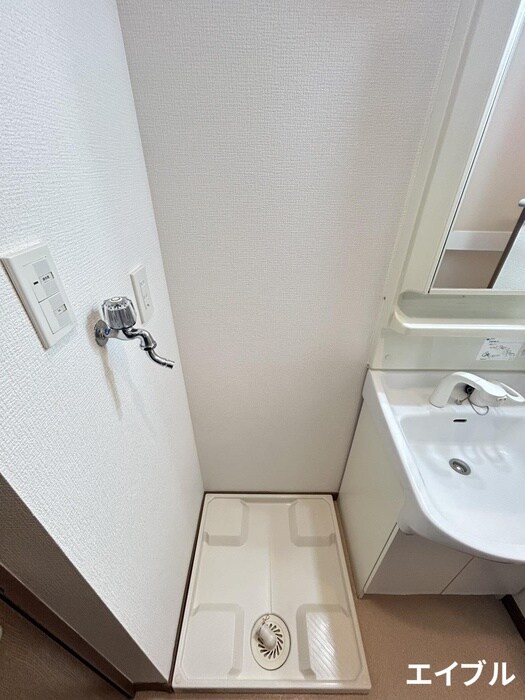 物件内観写真19　(洗濯機置場)