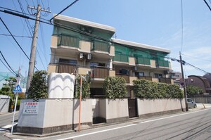 エル西新外観写真