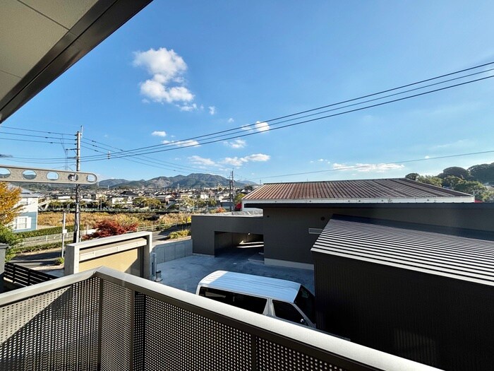 物件内観写真13　(室内からの展望)