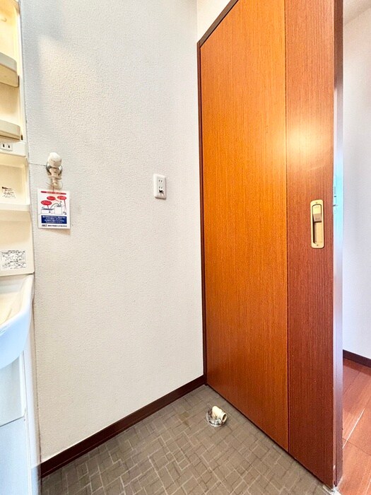 物件内観写真21　(洗濯機置場)