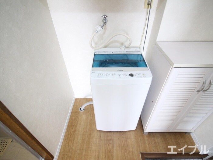 物件内観写真14　(洗濯機置場)