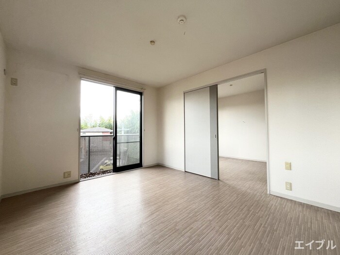 物件内観写真8　(居室)