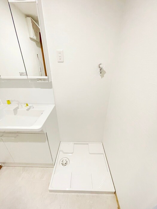 物件内観写真11　(洗濯機置場)