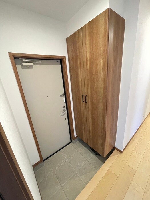 物件内観写真11　(玄関)