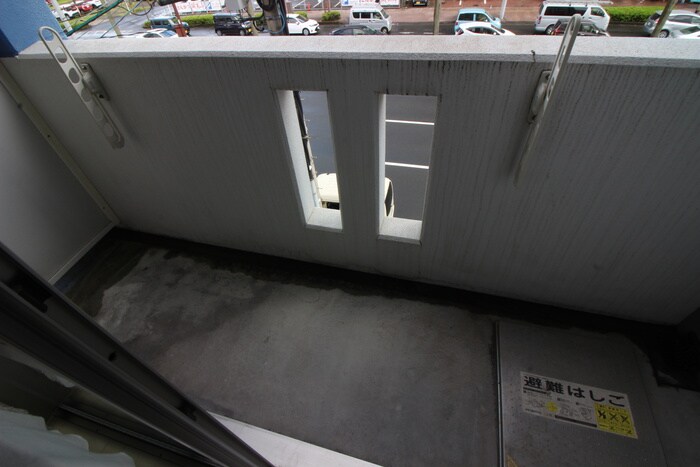 物件内観写真9　(ベランダ・バルコニー)