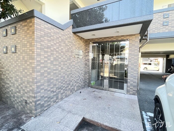 物件外観写真5　(エントランス部分)