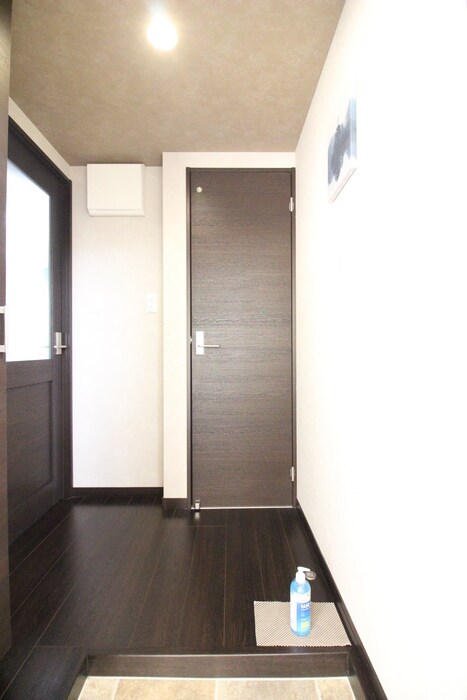 物件内観写真17　(廊下)