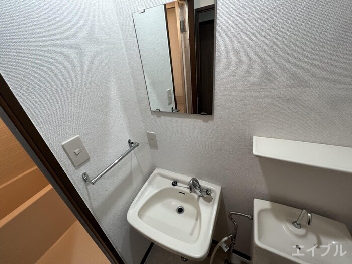 物件内観写真12　(洗面)