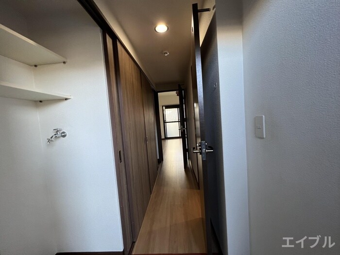 物件内観写真16　(廊下)