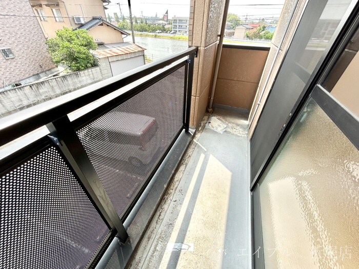 物件内観写真12　(ベランダ・バルコニー)