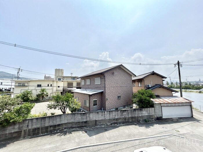 物件内観写真13　(室内からの展望)