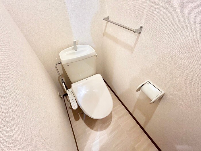 物件内観写真8　(トイレ)