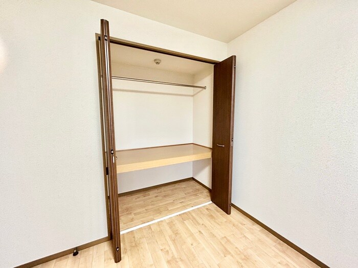 物件内観写真10　(収納)