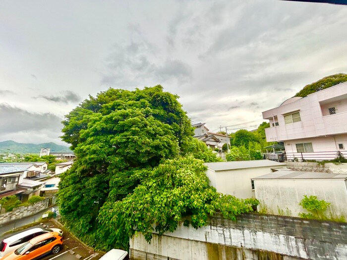 物件内観写真13　(室内からの展望)