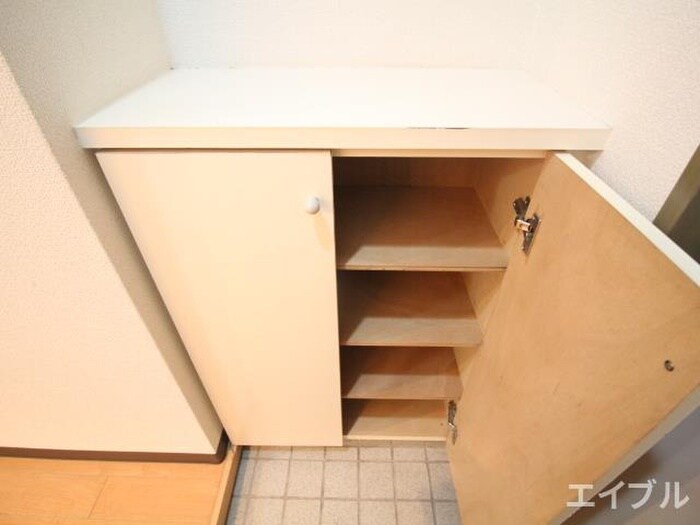 物件内観写真14　(靴箱)