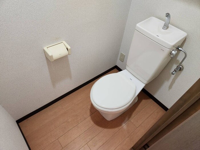 物件内観写真15　(トイレ)