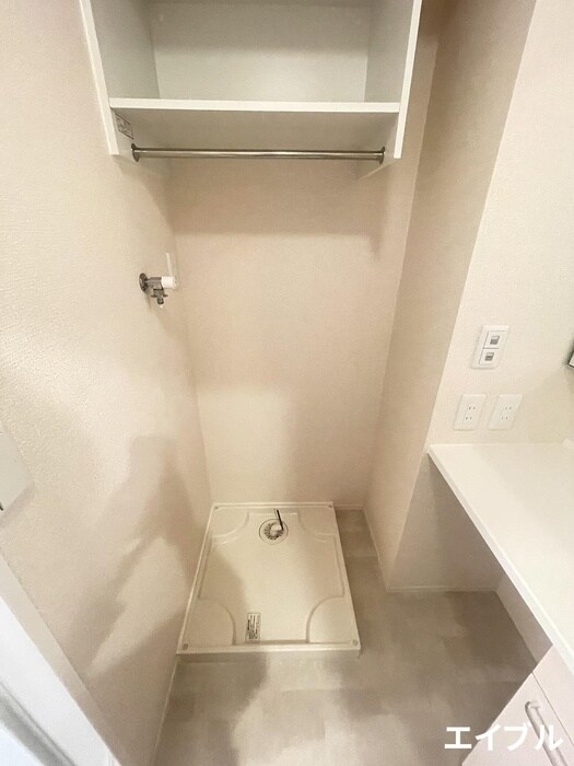 物件内観写真9　(洗濯機置場)