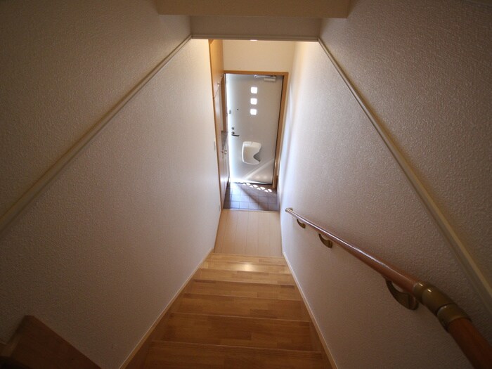 物件内観写真10　(玄関)