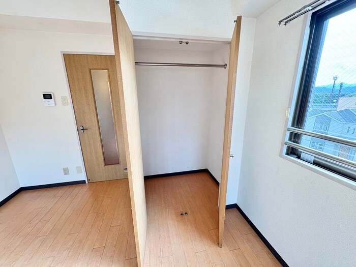 物件内観写真13　(収納)