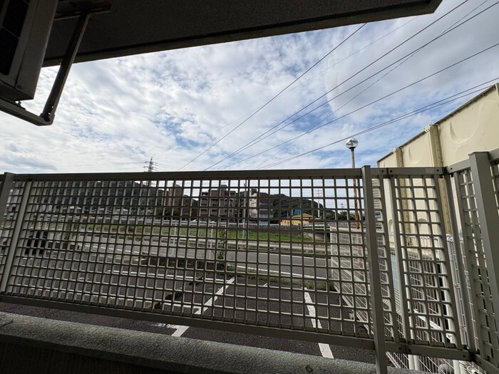 物件内観写真15　(室内からの展望)