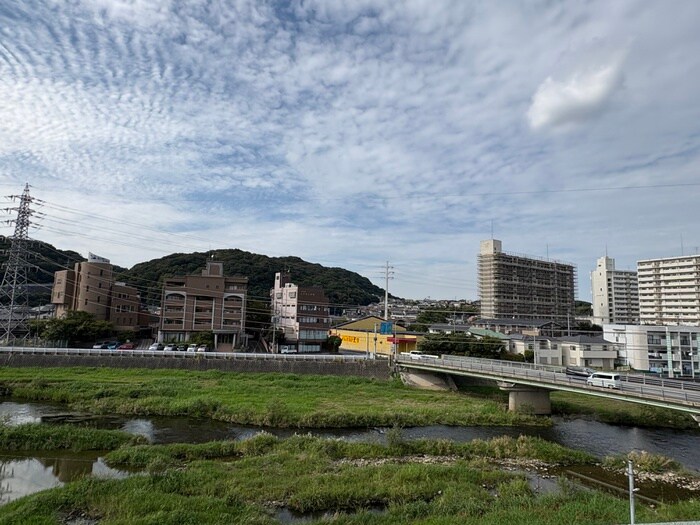 物件内観写真15　(室内からの展望)