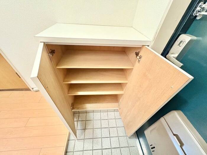 物件内観写真16　(靴箱)
