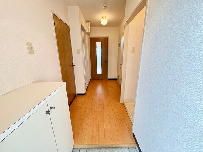 物件内観写真19　(廊下)