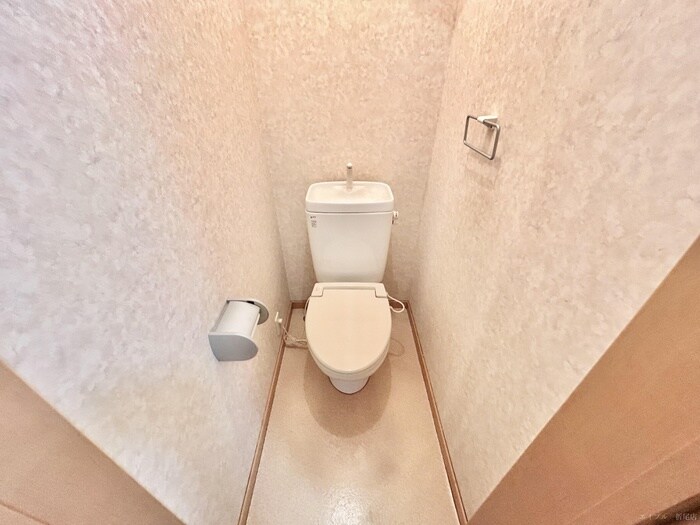 物件内観写真8　(トイレ)