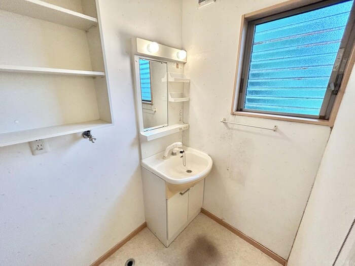 物件内観写真9　(洗面)