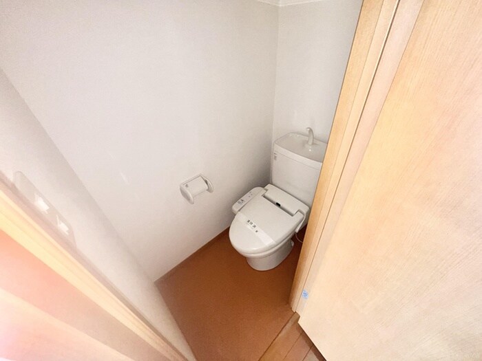 物件内観写真10　(トイレ)