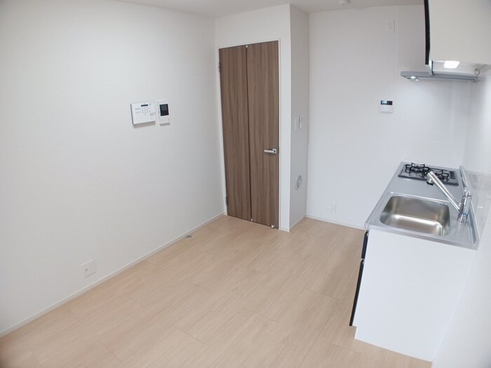 物件内観写真3　(居室)