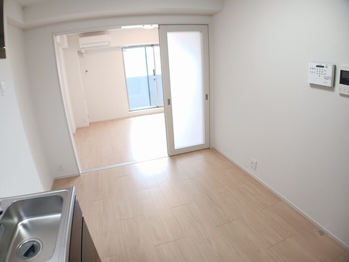 物件内観写真4　(居室)