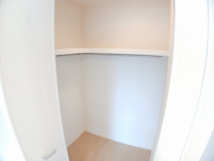物件内観写真6　(収納)