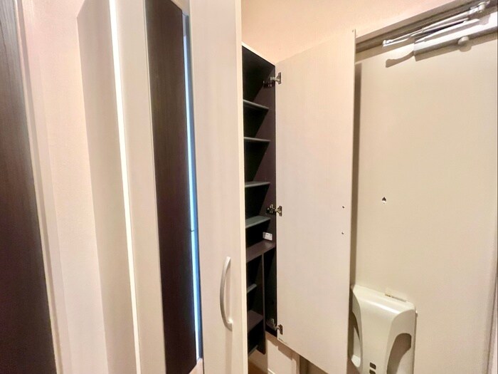 物件内観写真15　(靴箱)