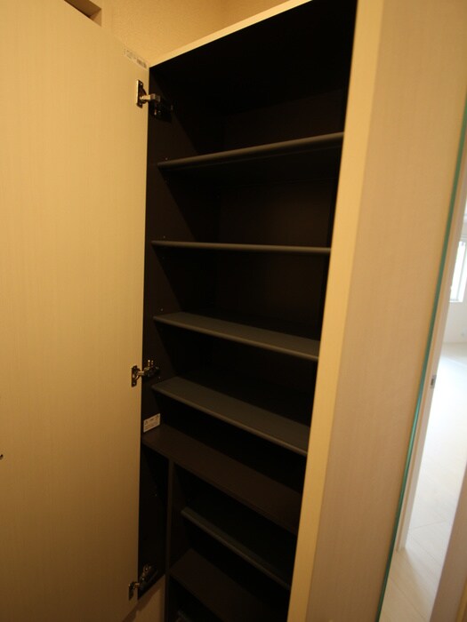 物件内観写真15　(靴箱)