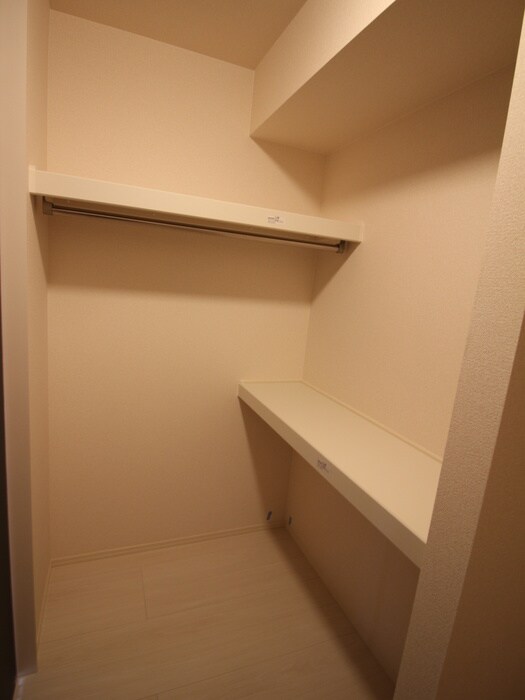 物件内観写真18　(収納)