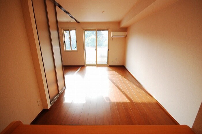 物件内観写真6　(居室)