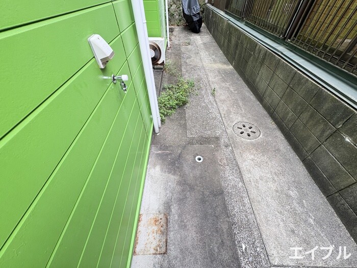 物件内観写真16　(洗濯機置場)