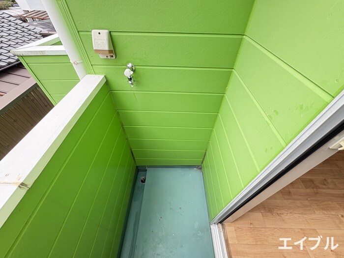 物件内観写真16　(洗濯機置場)