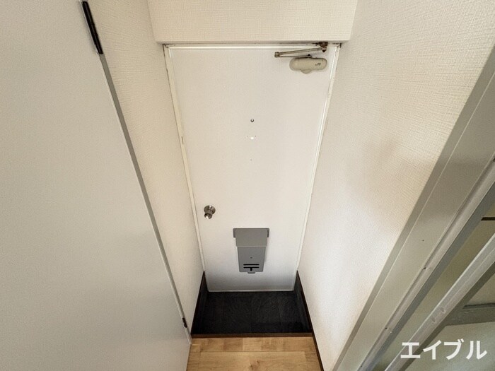 物件内観写真18　(玄関)