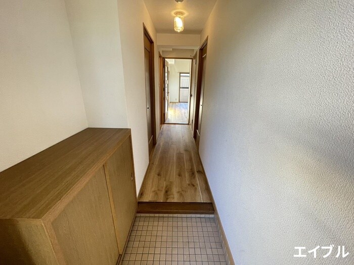 物件内観写真14　(玄関)