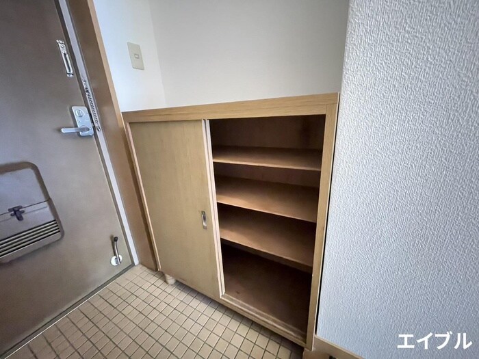 物件内観写真15　(靴箱)